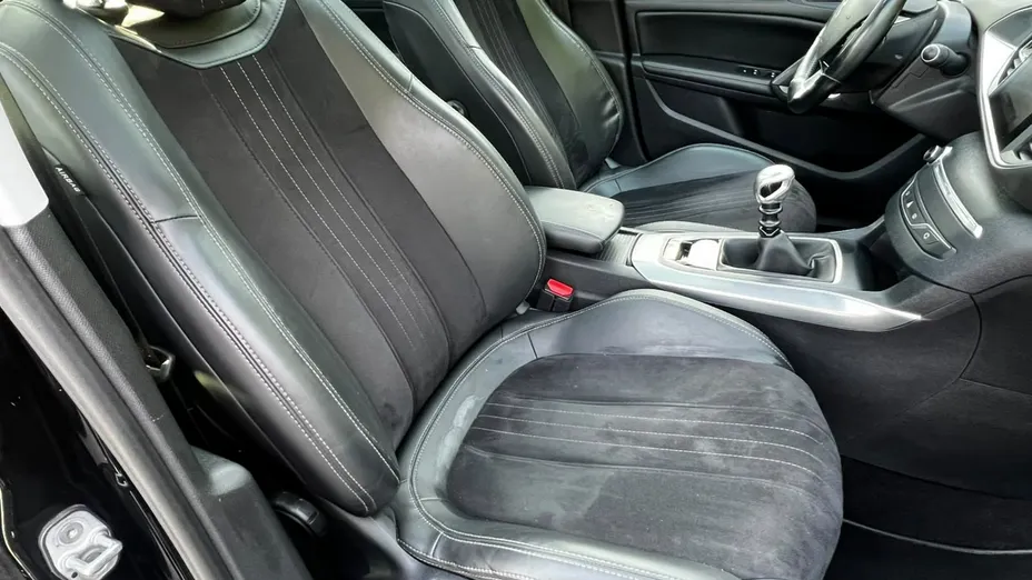 PEUGEOT 308 -