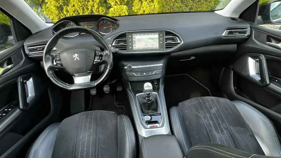 PEUGEOT 308 -