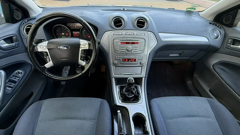 FORD Mondeo -