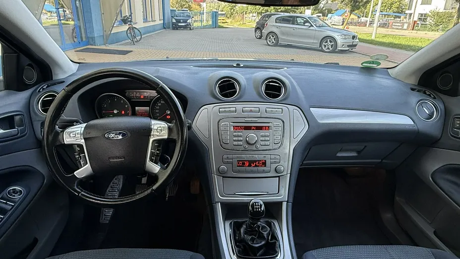 FORD Mondeo -