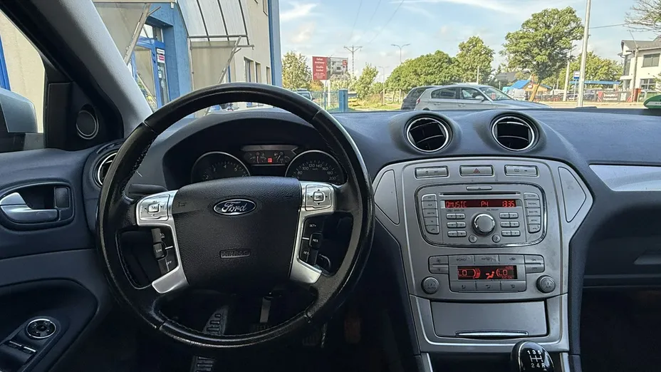 FORD Mondeo -