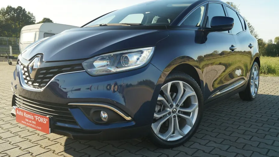 RENAULT Scenic -