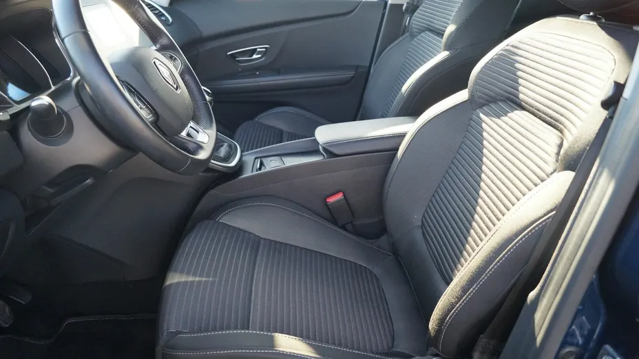 RENAULT Scenic -