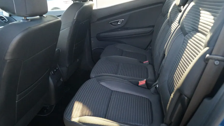 RENAULT Scenic -