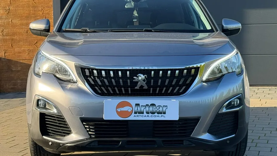 PEUGEOT 3008 -