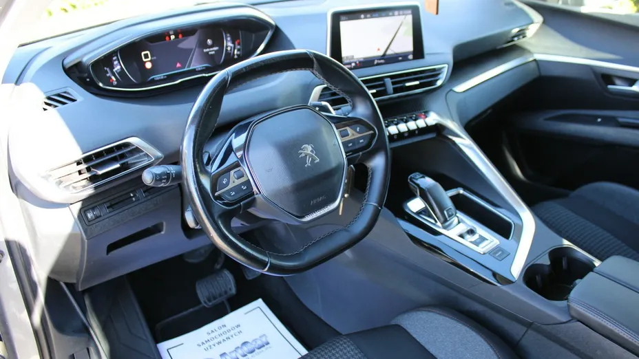 PEUGEOT 3008 -