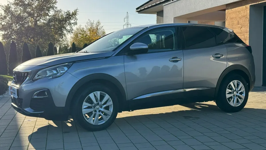 PEUGEOT 3008 -