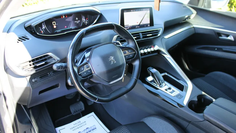 PEUGEOT 3008 -