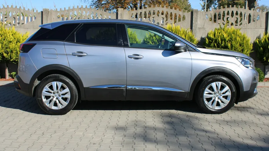 PEUGEOT 3008 -