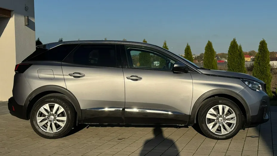 PEUGEOT 3008 -