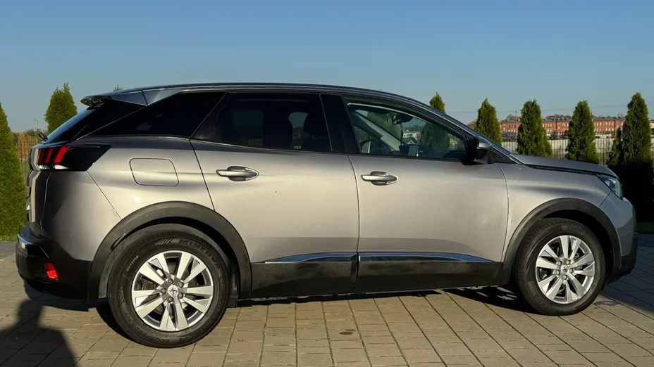 PEUGEOT 3008 -