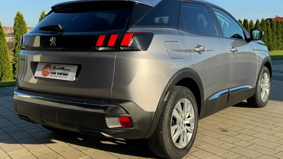 PEUGEOT 3008 -