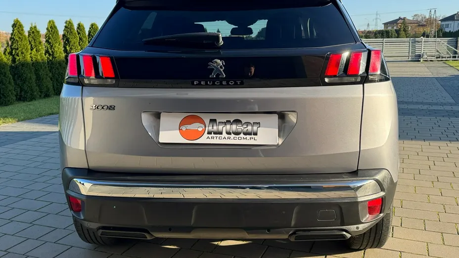 PEUGEOT 3008 -