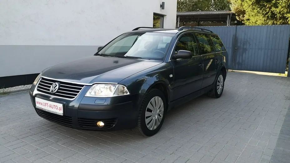 VOLKSWAGEN Passat -