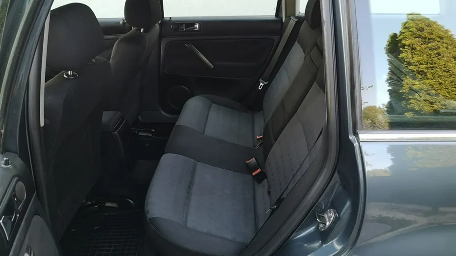 VOLKSWAGEN Passat -