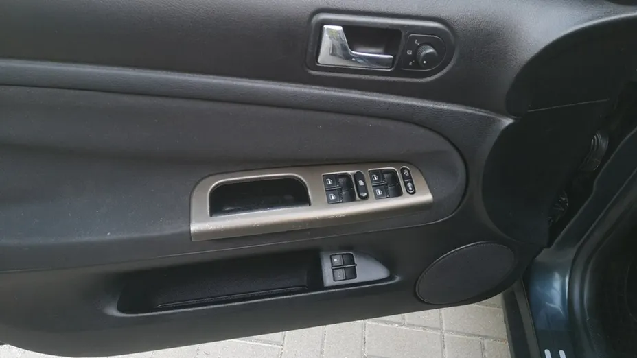 VOLKSWAGEN Passat -