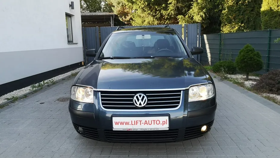 VOLKSWAGEN Passat -