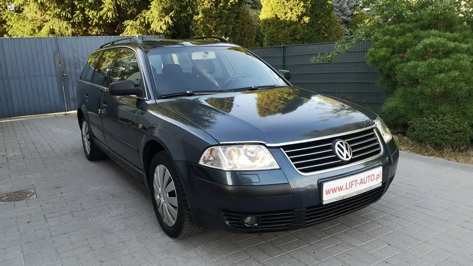 VOLKSWAGEN Passat -