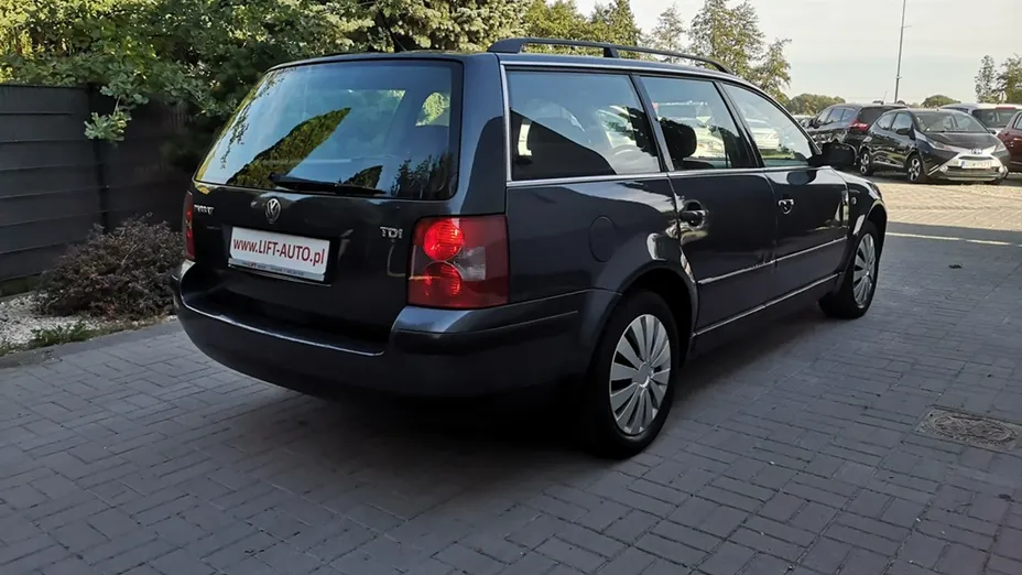 VOLKSWAGEN Passat -