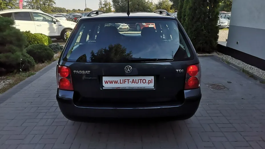 VOLKSWAGEN Passat -