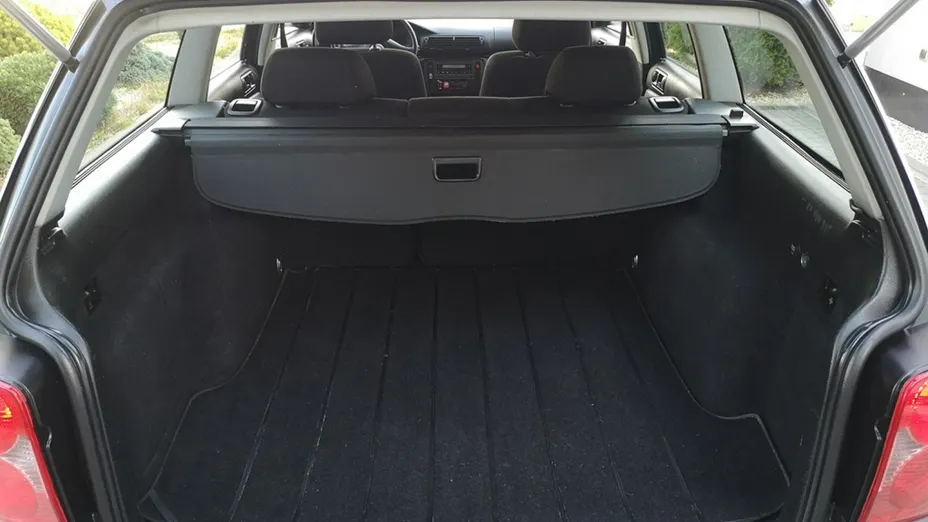 VOLKSWAGEN Passat -