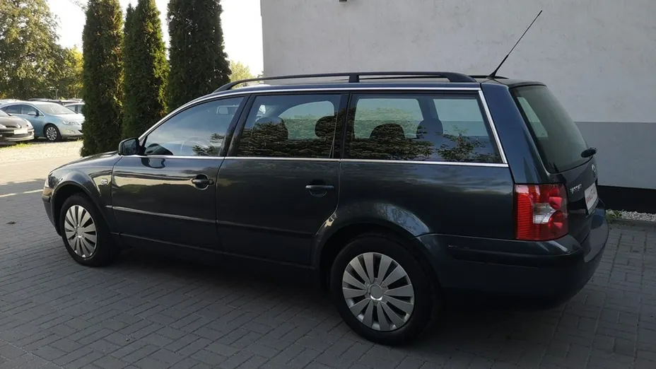 VOLKSWAGEN Passat -