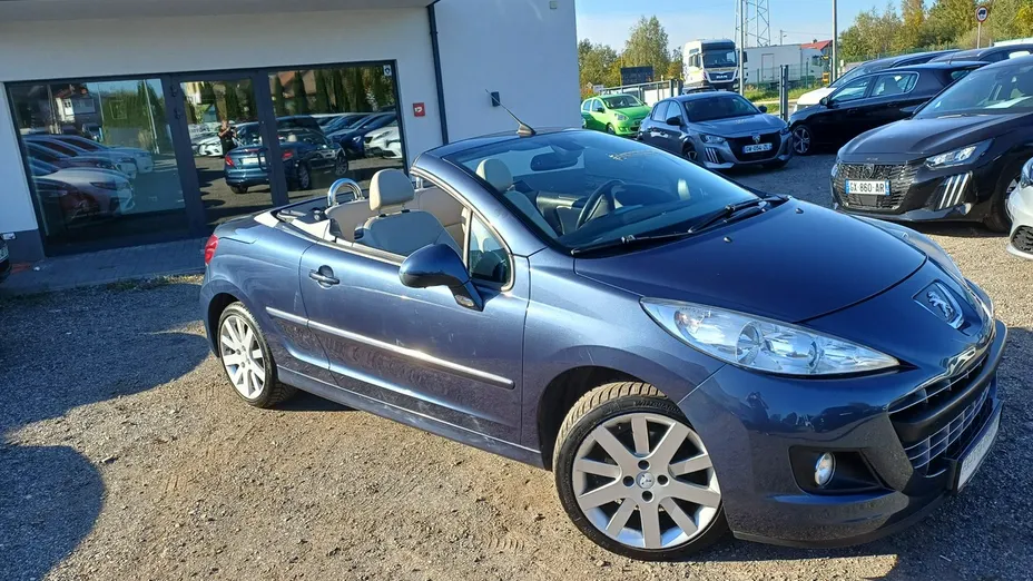 PEUGEOT 207 -