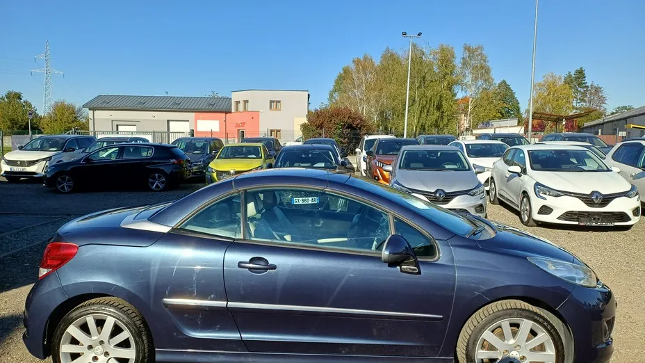 PEUGEOT 207 -