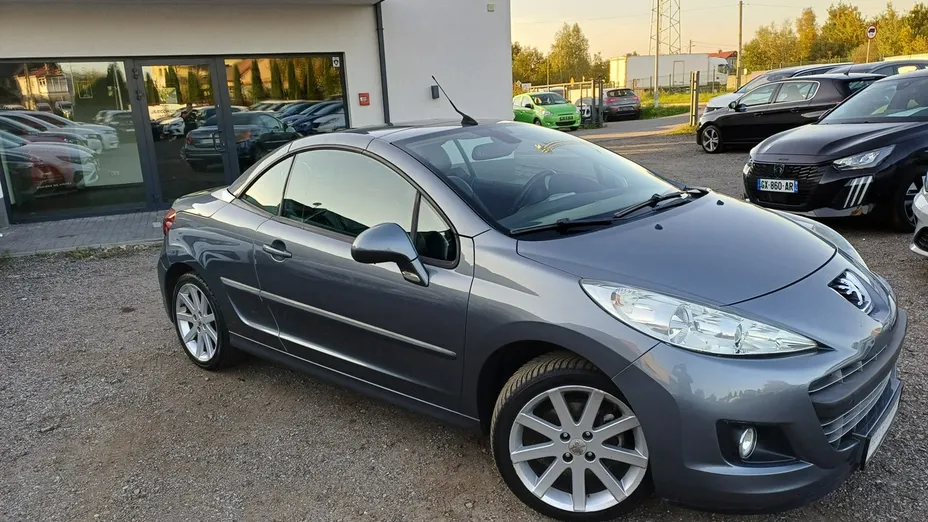 PEUGEOT 207 -