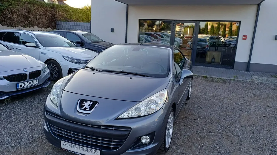 PEUGEOT 207 -