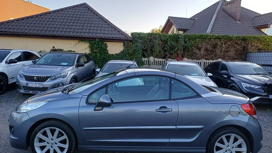 PEUGEOT 207 -