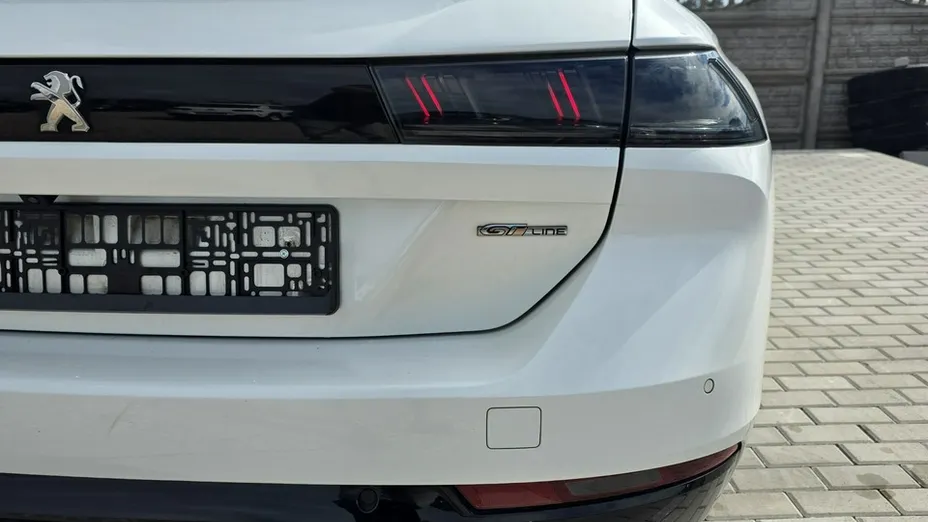 PEUGEOT 508 -