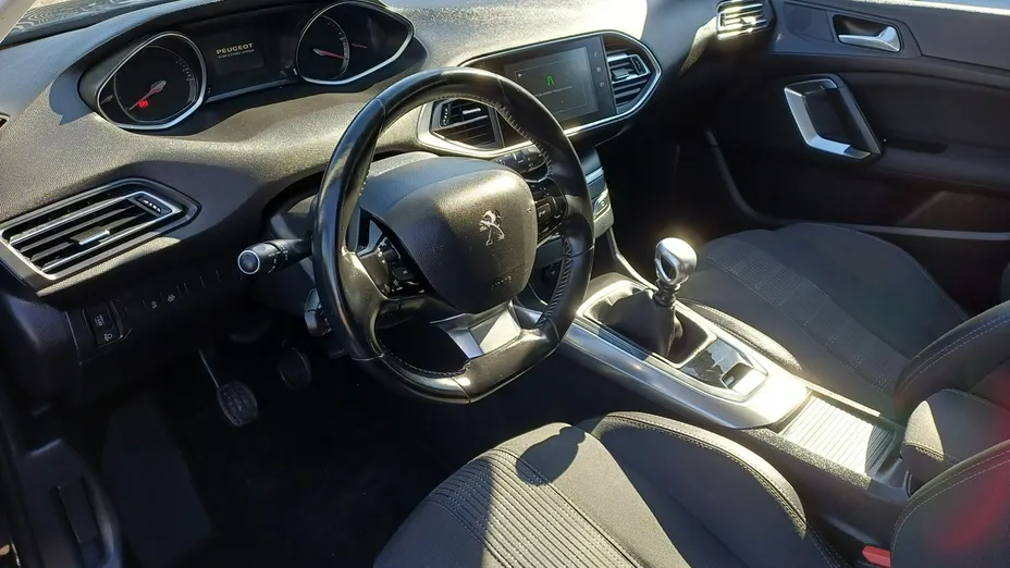 PEUGEOT 308 -