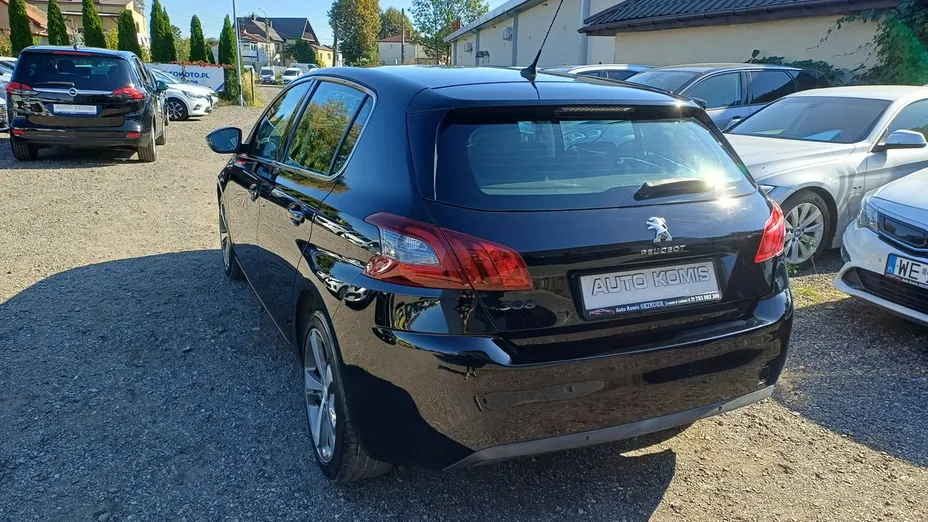 PEUGEOT 308 -