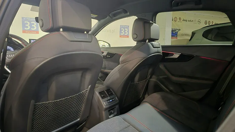 AUDI A4 -