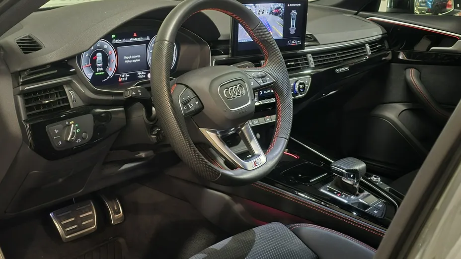 AUDI A4 -
