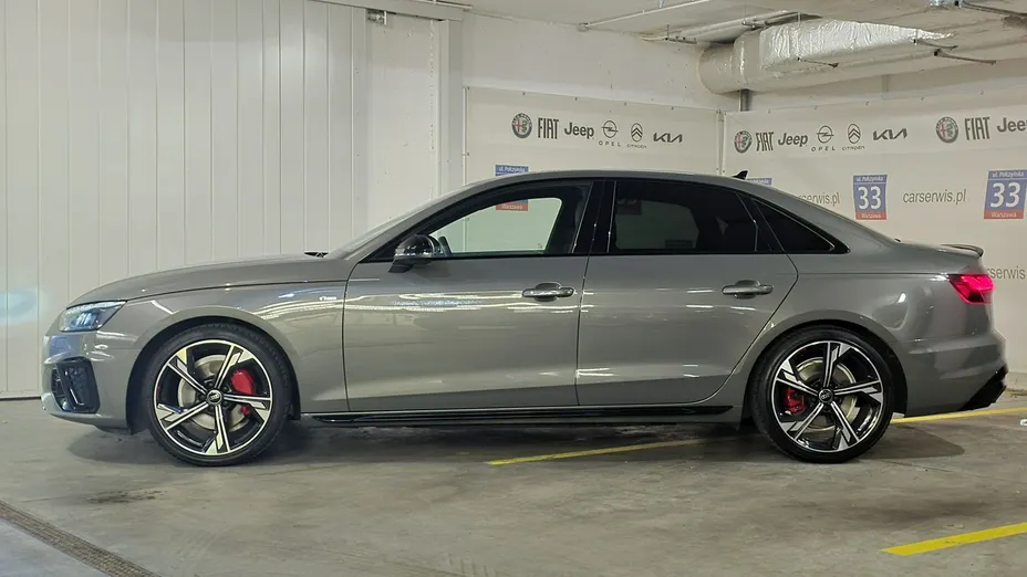 AUDI A4 -