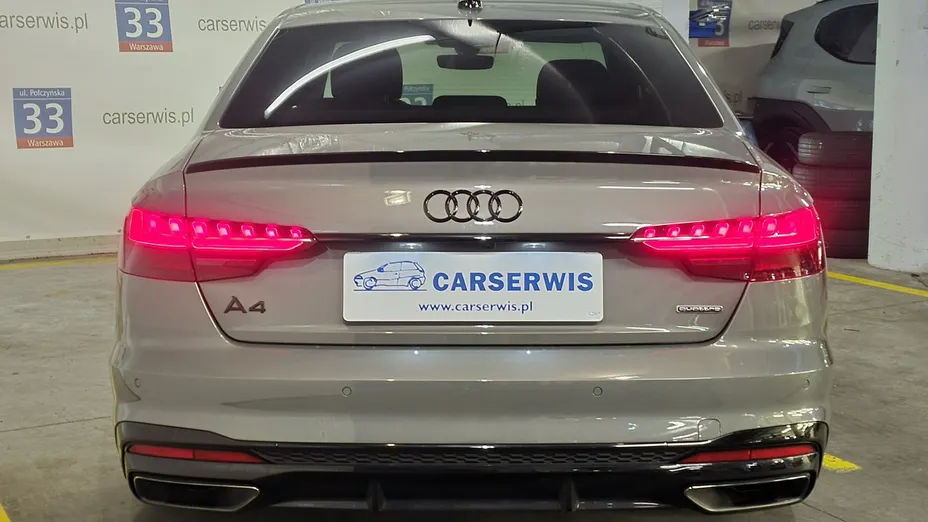AUDI A4 -