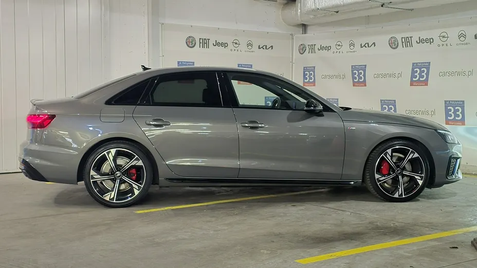 AUDI A4 -