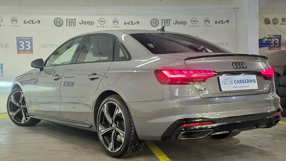AUDI A4 -