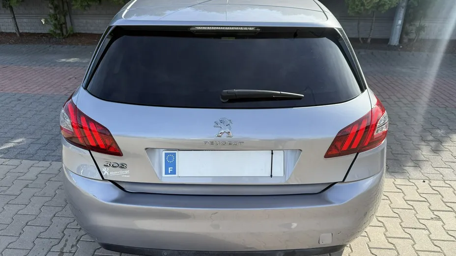 PEUGEOT 308 -