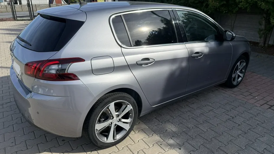 PEUGEOT 308 -