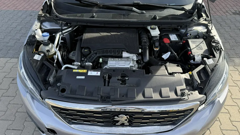 PEUGEOT 308 -