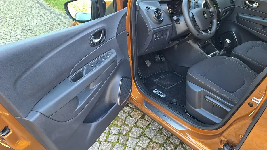RENAULT Captur -
