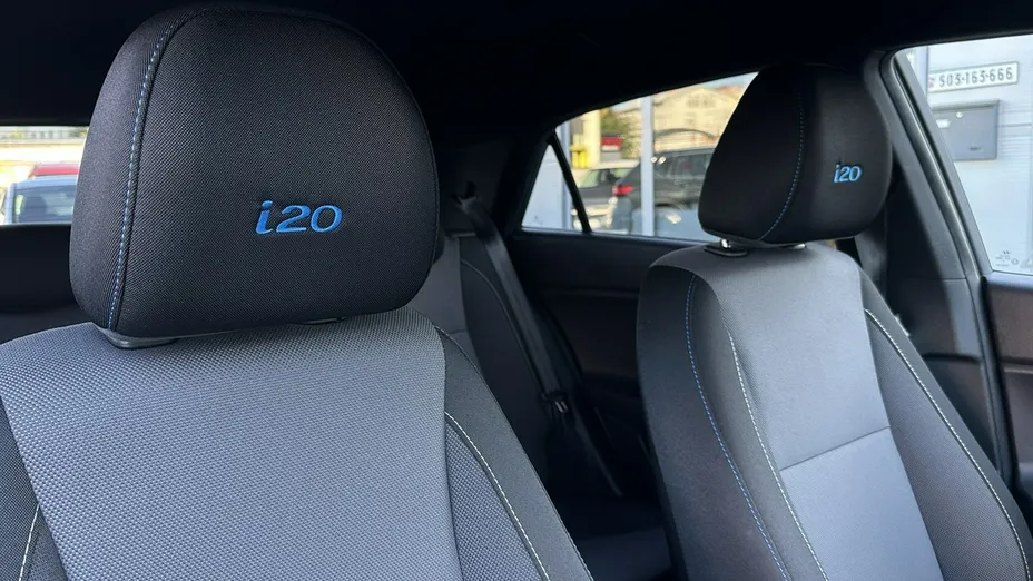 HYUNDAI i20 -