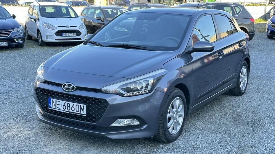 HYUNDAI i20 -