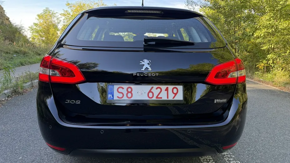 PEUGEOT 308 -