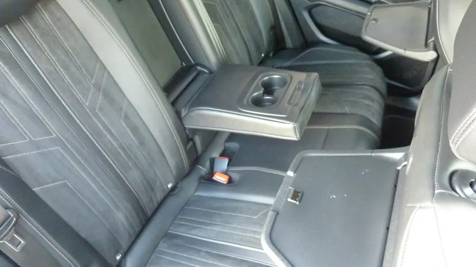 PEUGEOT 3008 -