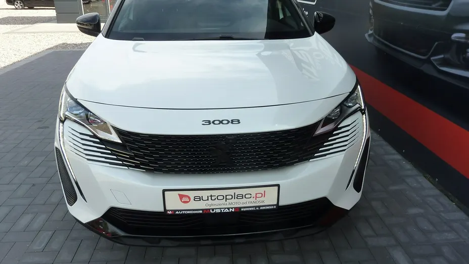 PEUGEOT 3008 -