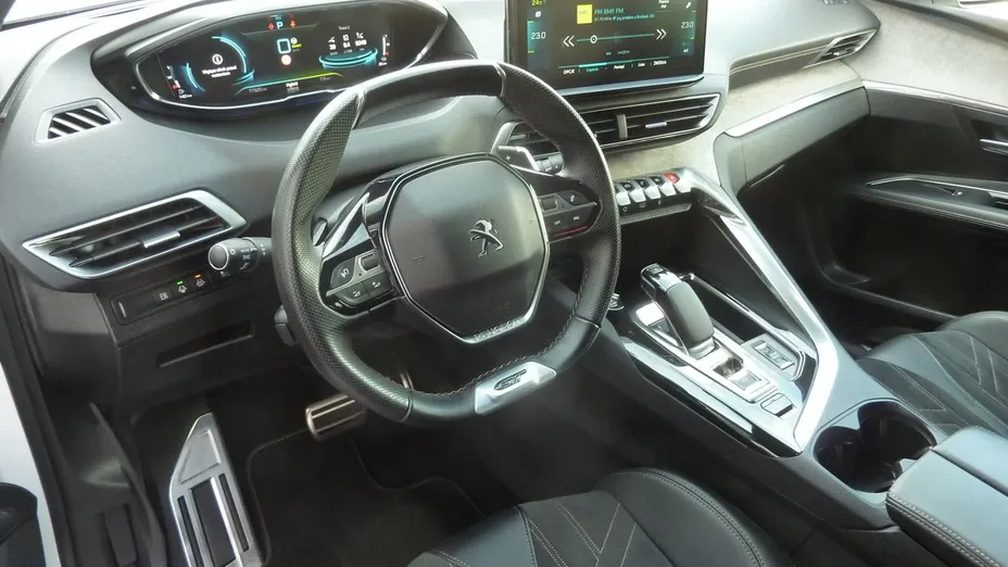 PEUGEOT 3008 -